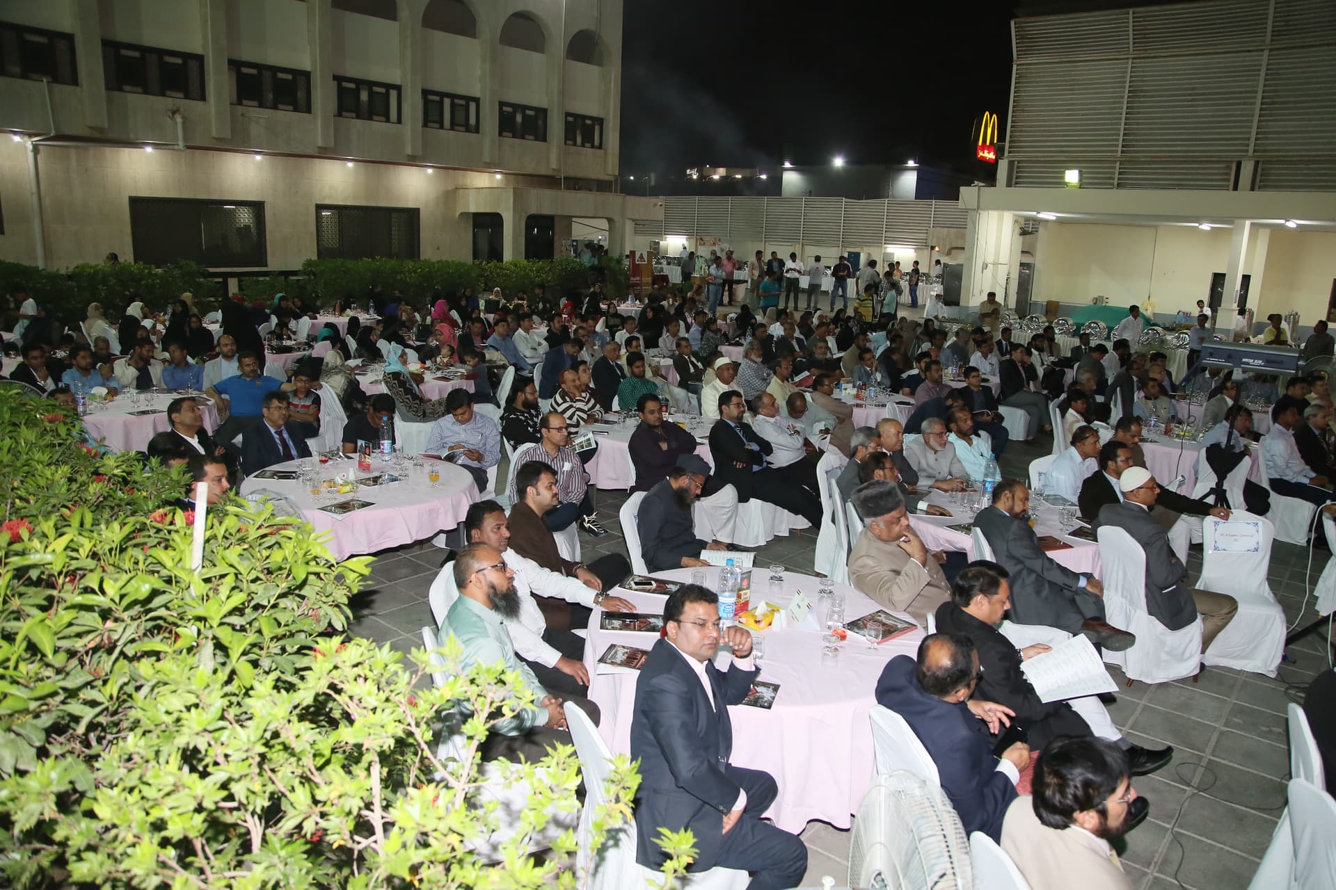 Sir Syed Day 2016, Jeddah. Photograph 57 of 101.